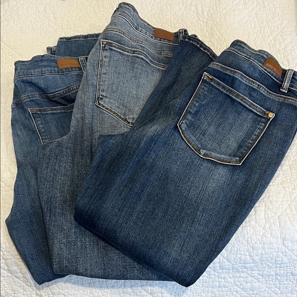 Judy Blue Denim - Judy Blue Dark Wash Skinny Capri Jeans with Contrast Stitching